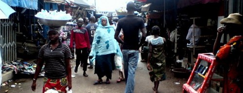 Article : Abidjan : bienvenue au &laquo;&nbsp;black-market&nbsp;&raquo; le mythique centre commercial d&rsquo;Adjam&eacute;